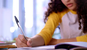 What is the 5 paragraph essays role in academic writing